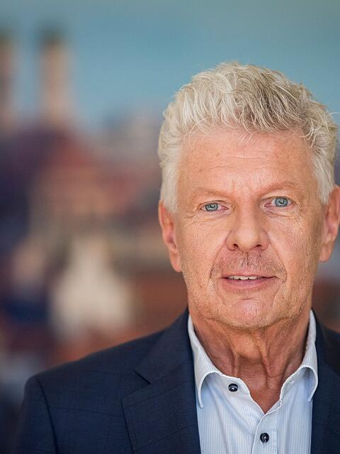 Dieter Reiter will das Geld zwischen Bund, L&auml;ndern und Kommunen anders verteilen. (Archivbild)