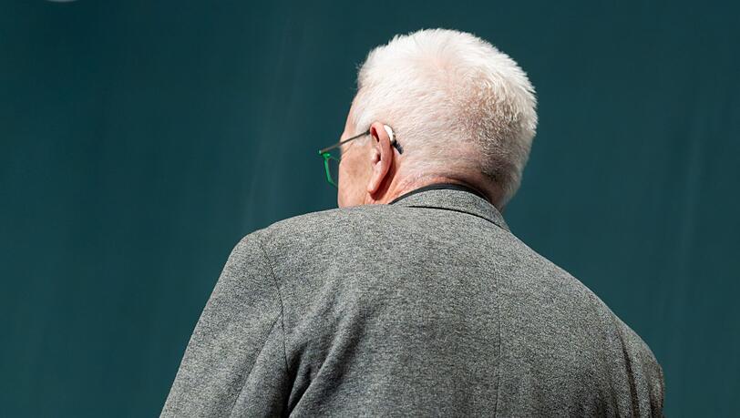 Kretschmann sagt Tsch&uuml;ss - ob er der &Ouml;ffentlichkeit den R&uuml;cken kehrt, ist noch offen.