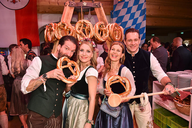 Alec Voelkel und Frau Johanna Voelkel, Jenny Vollmer und Sascha Vollmer