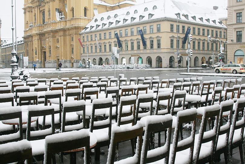 Die eisigen Temperaturen schlagen sich auchim Tambosi auf den Umsatz nieder.