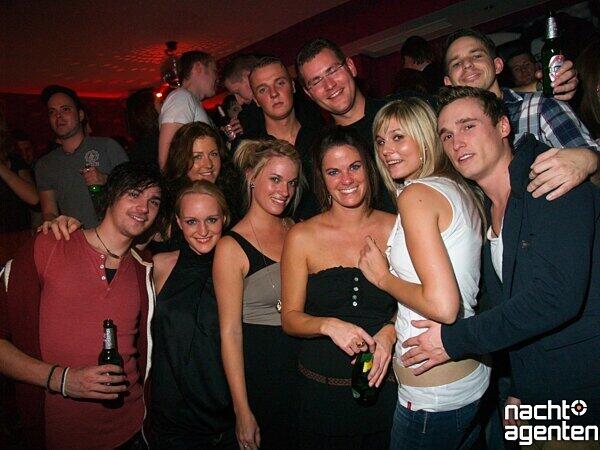 "Big Bill Bar" im Ruby (Freitag 11.11.2011). Mehr Fotos von dieser Party sehen Sie unter: