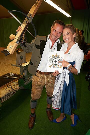 Münchens neuestes Promi-Liebespaar: Schauspieler John Friedman und Sarah Valentina Winkhaus.