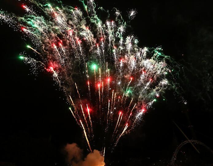 Beim "Sommernachtstraum" im Olympiapark bekamen die Münchner ein Feuerwerk der Superlative geboten. Die Bilder der Pyro-Show.