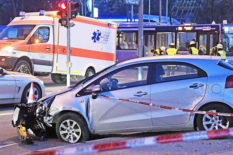 Heftiger Unfall in Berg am Laim. Die Bilder!