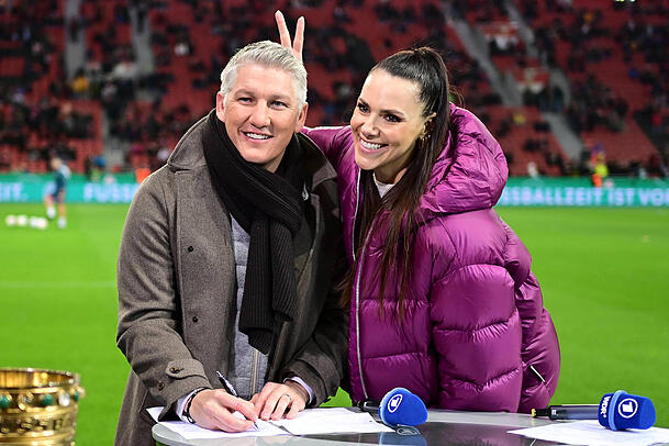 Bastian Schweinsteiger und Esther Sedlaczek stehen oft gemeinsam vor der Kamera.