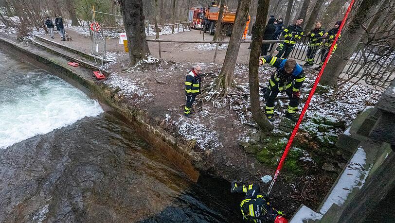 Feuerwehreinsatz an der ber&uuml;hmten Welle.