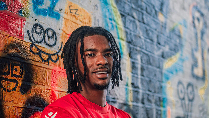 Für 8,5 Mio. Euro zu Nottingham Forest: Omar Richards. Für 8,5 Mio. Euro zu Nottingham Forest: Omar Richards.