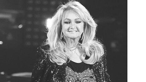 Bonnie Tyler bei der TV-Show "Silvester-Schlagerbooom 2025 live - Die Wunderlichtershow!" im Dezember 2024 in M&uuml;nchen.