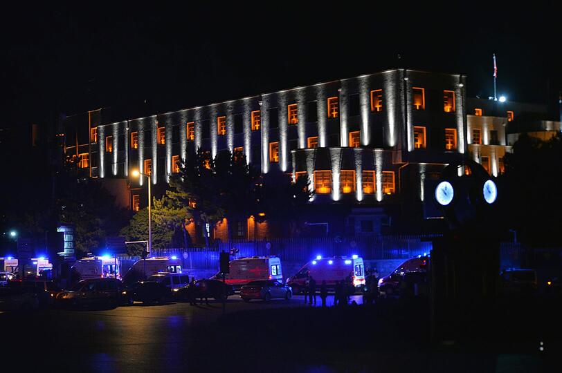 In der Türkei ist in der Nacht auf Samstag ein Militärputsch gescheitert. Die Bilder einer dramatischen Nacht.