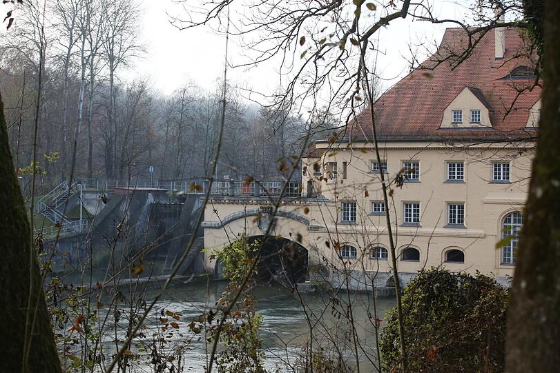Der Isarwerkkanal am Isar- Kraftwerk 1.