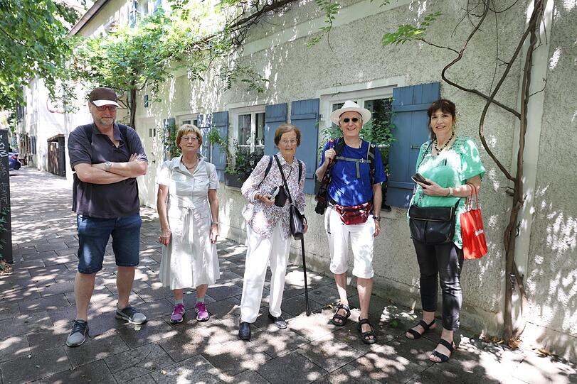 Die fünf Gewinner des AZ-Stadtspaziergangs (v. l.) in der Preysingstraße.