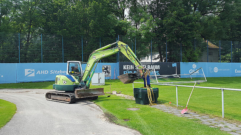 Der erste Bagger ist angerollt - so sehen die Umbauarbeiten beim TSV 1860 an der Grünwalder Straße aus.