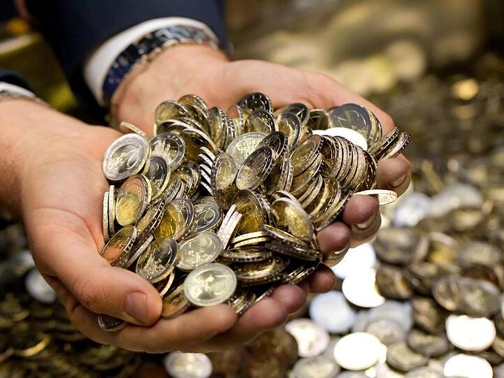 Das Geldvermögen legte binnen Jahresfrist im ersten Quartal um 4,7 Prozent zu.