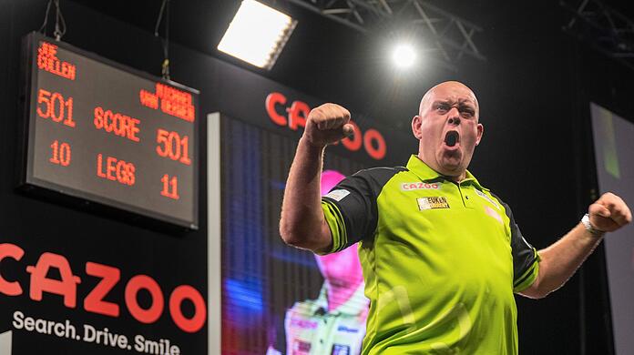 Der niederländische Spieler Michael van Gerwen jubelt nach dem Sieg im Finale.