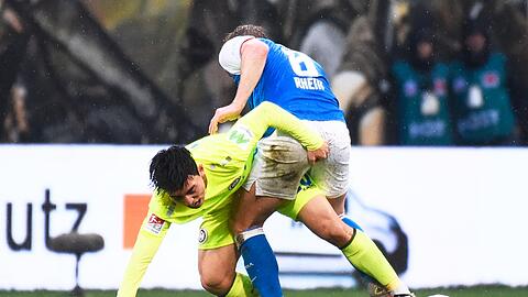 Hansa Rostock und Wehen Wiesbaden lieferten sich eine umkämpfte Partie im Ostseestadion.