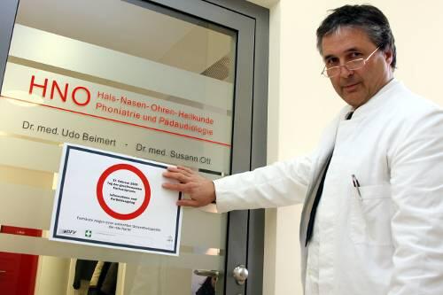 Der Münchner HNO-Arzt Udo Beimert sperrt an diesem Dienstag zu.