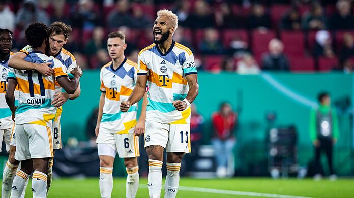 Überzeugte auch im Pokal in Augsburg: Bayern-Profi Maxim Choupo-Moting (r)