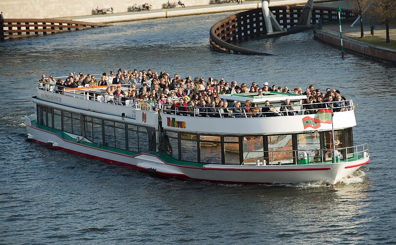 Die Ausflugsdampfer fahren wieder. Spree ahoi!