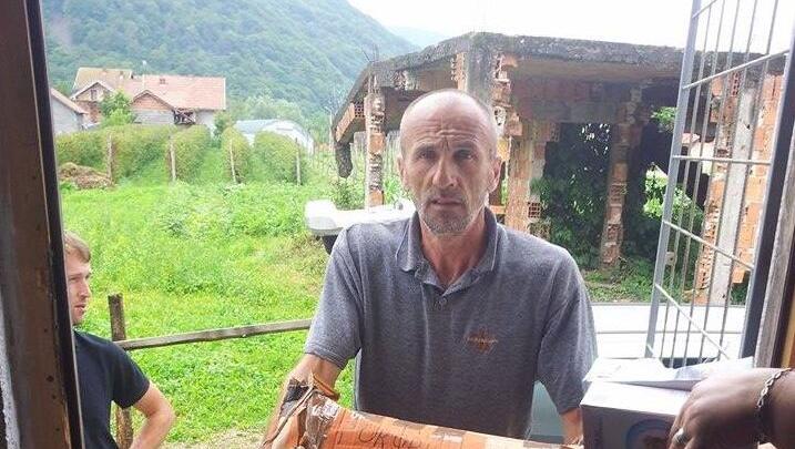 Die Fotoausstellung zeigt Bilder von der Hilfaktion für die Flutopfer auf dem Balkan. Die Fotoausstellung zeigt Bilder von der Hilfaktion für die Flutopfer auf dem Balkan.
