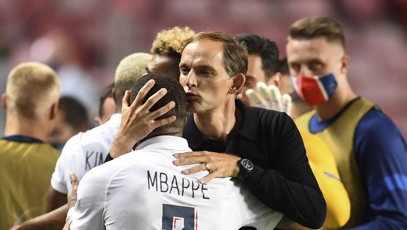 Erreichten mit PSG zusammen das Champions-League-Finale: Thomas Tuchel (r) und Kylian Mbappé.