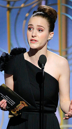 Top: Rachel Brosnahn zeigt sich klassisch elegant