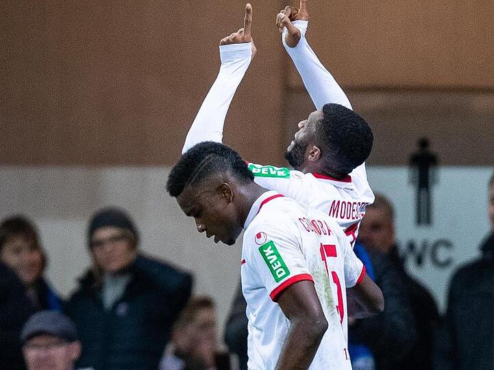 Durfte über ein Tor, aber nicht über den Sieg in Paderborn jubeln: FC-Rückkehrer Anthony Modeste (r).
