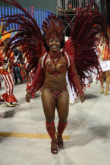 Heiße Rhythmen, heiße Tänze: Die besten Bilder vom Karneval im Sambodromo in Rio.