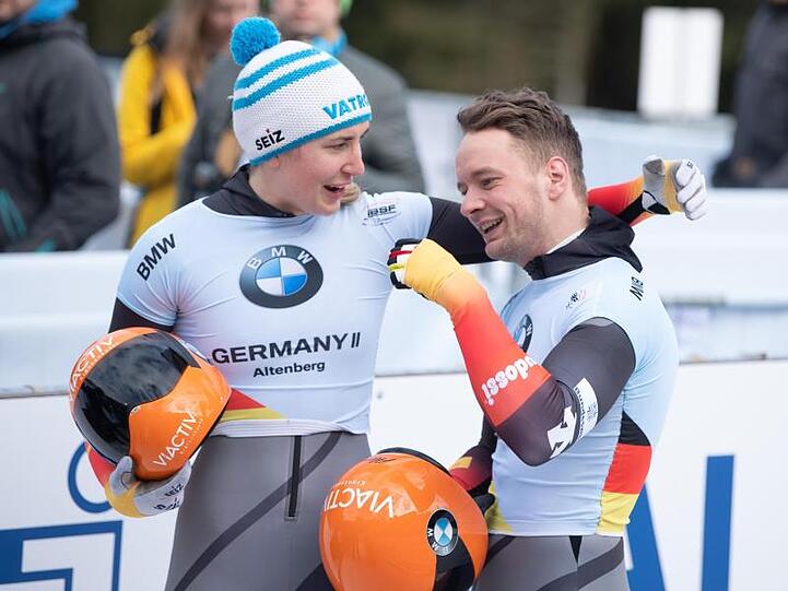Jubel überWM-Gold: Jacqueline Lölling und Alexander Gassner.