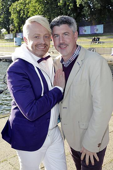 Ross Antony mit Ehemann Paul Reeve