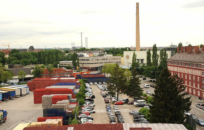 Wird bald Geschichte sein: Das große Tragl-Lager an der Welfenstraße.