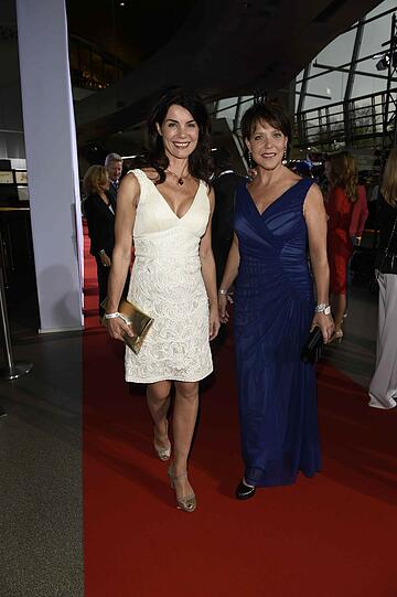 Nicola Tiggeler (l.) und Janina Hartwig