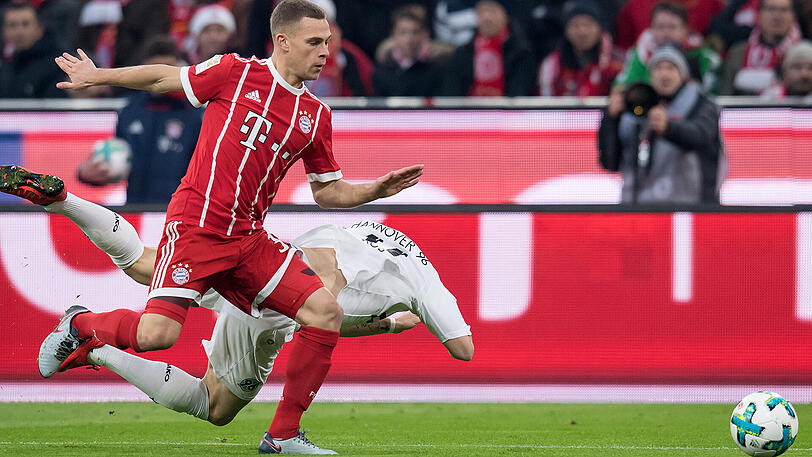 JOSHUA KIMMICH - NOTE 3. Hatte aber schon auffälligere Spiele. Leistete sich einen schlimmen Abspielfehler, der  zu seinem Glück folgenlos blieb (66.).