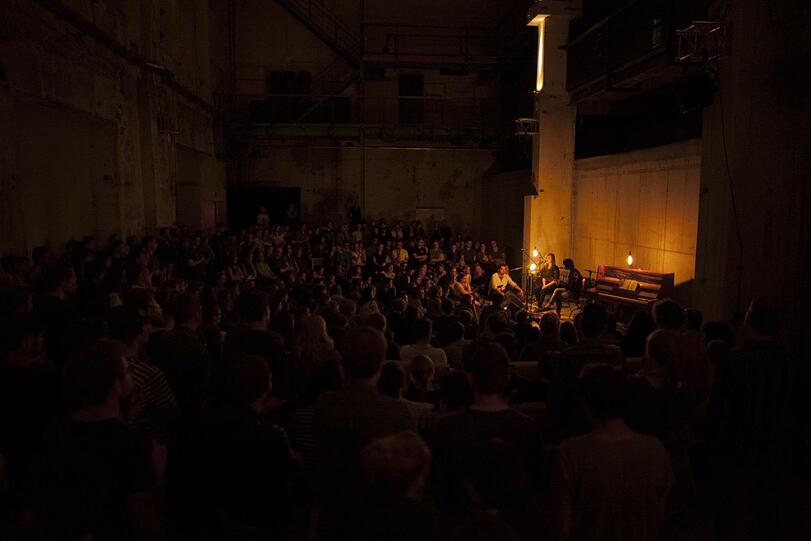 "Wir betreiben nicht nur einen Club", sagt einer der drei Betreiber über das MMA. Auch Kunst- und Architektur-Ausstellungen sowie Lesungen finden in dem alten Heizkraftwerk ihren Platz neben dem normalen Partybetrieb.