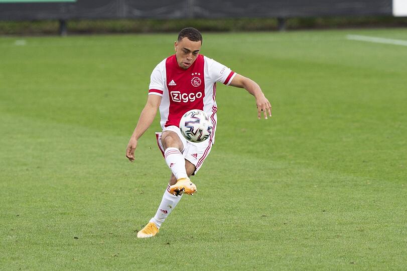 Könnte die Thiago-Lücke indirekt schließen: Sergiño Dest.