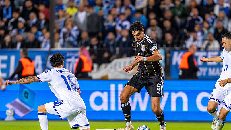 Gegen die Griechen erneut in der Startelf: Aleksandar Pavlovic.