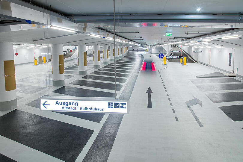 Hier finden auch mindestens 18 E-Autos Platz.