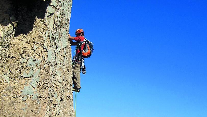Neue Herausforderungen finden Alpinisten heute auch in Ländern wie dem Oman. Neue Herausforderungen finden Alpinisten heute auch in Ländern wie dem Oman.