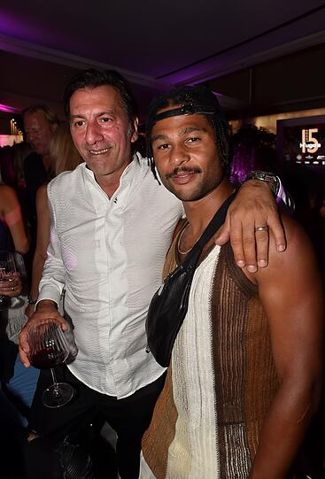 Ugo Crocamo (Gastgeber) mit Serge Gnabry