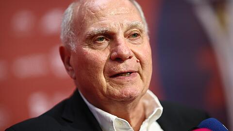 Als "Legende" geehrt: Bayern-Ehrenpr&auml;sident Uli Hoene&szlig;.