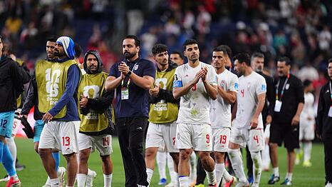Die iranischen Spieler wissen noch nicht, ob sie bei der WM weiter dabei sind.