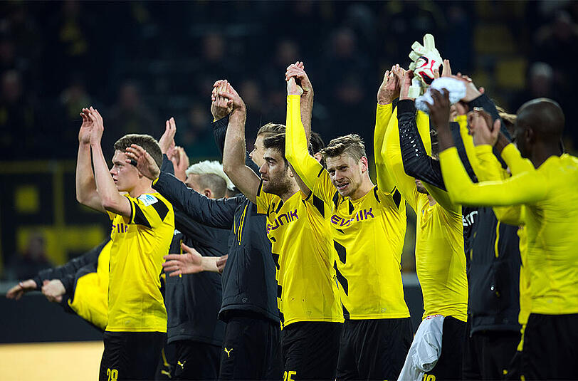 Borussia Dortmund liegt auf Tabellenplatz 15 (22 Punkte, 25:29 Tore): Im Freitagsspiel gehts auswärts gegen Tabellenschlusslicht Stuttgart.