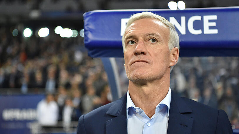 Der Verband wollte nach eigenen Angaben mit der Vertragsverlängerung ein Zeichen setzen, um eine störungsfreie Vorbereitung der französischen Nationalelf auf das WM-Turnier im kommenden Sommer zu gewährleisten.