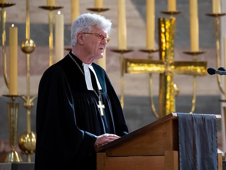Heinrich Bedford-Strohm hält einen Gottesdienst. Foto: Sven Hoppe/dpa/Archivbild