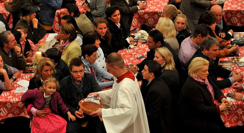 Der traditionelle Oktoberfest-Gottesdienst: Für eine friedliche Wiesn haben am Donnerstag Schausteller, Festwirte und Besucher auf dem Münchner Oktoberfest gebetet.