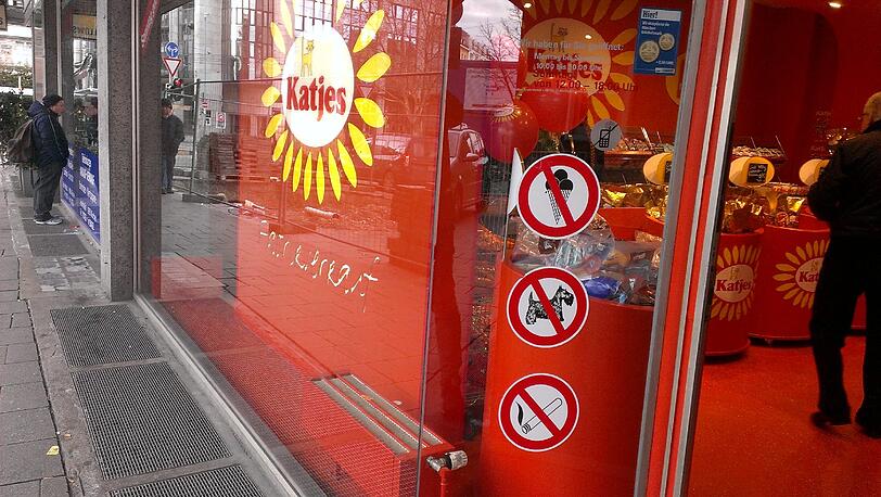 Bei Katjes am Hauptbahnhof sind Hunde verboten - klar.