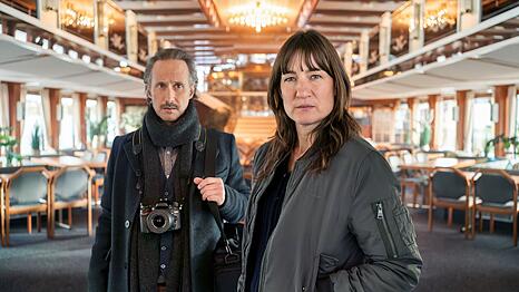Im zehnten "Krimi aus Passau" ermitteln der Privatdetektiv Ferdinand Zankl (Michael Ostrowski) und seine Kollegin, die Ex-Polizistin Frederike Bader (Marie Leuenberger), auf einem Ansflugsschiff.