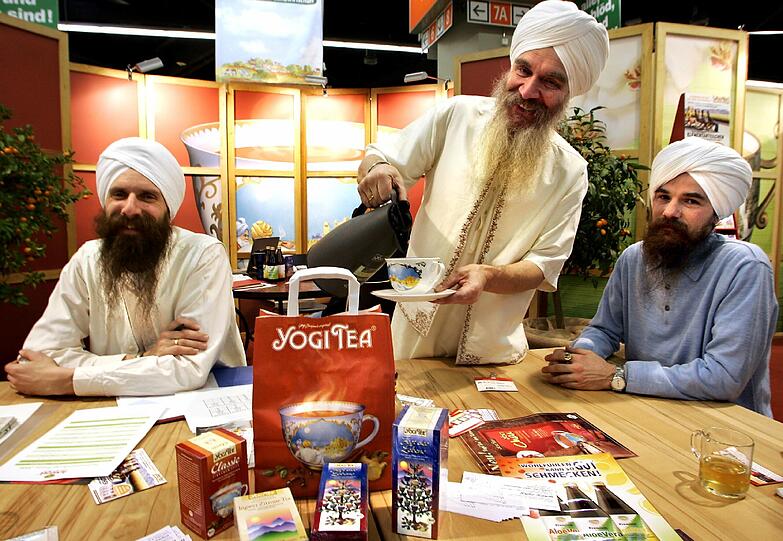 Indien wird immer wichtiger als Erzeuger von Bio-Produkten. Schon in vergangenen Jahren waren indische Hersteller auf der Biofach zu Gast &ndash; wie hier Sat Hari Singh (Mitte) von Golden Temple Natural Products.