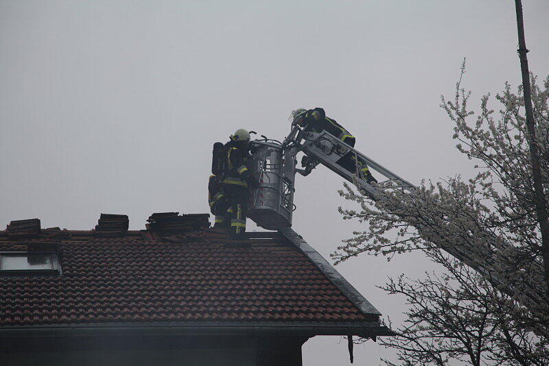 Warum der Bauernhof in Hagenberg in Flammen aufging, ist bisher nicht bekannt.