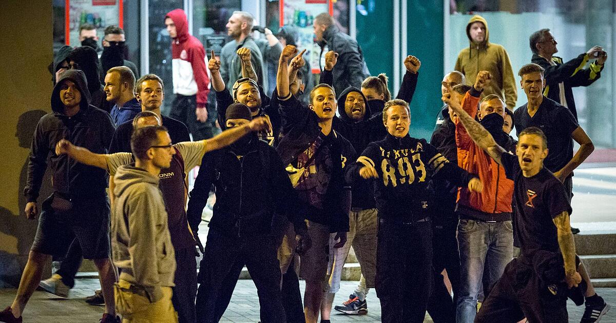 Rechte-Parolen-kontern-Was-man-auf-Stammtisch-Spr-chen-wirklich-antworten-sollte