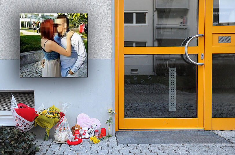 Blumen vor der Mord-Wohnung in Unterföhring. Im kleinen Bild ist das Paar in glücklichen Zeiten zu sehen.